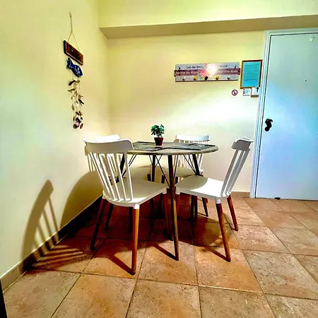 Charming Seaside Haven 1br Flat Larnaca