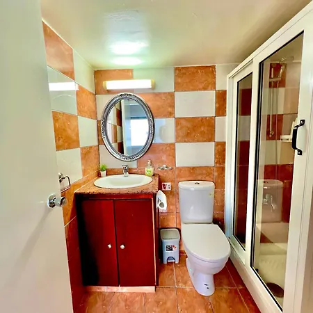 Charming Seaside Haven 1br Flat *
